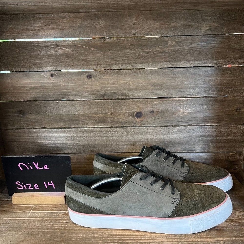 Mens Nike SB Zoom Stefan Janoski Olive Green Suede‎ Shoes Sneakers Size 14 M GUC